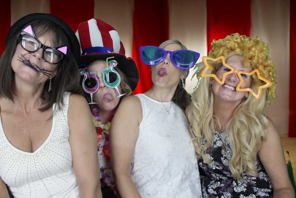 DHL South Regional Meeting | View more photos from the event at gallery.myphotoboothexperience.co.uk/u/MyPhotoBoothExperienceLtd/DHL-South-Regional-Meeting